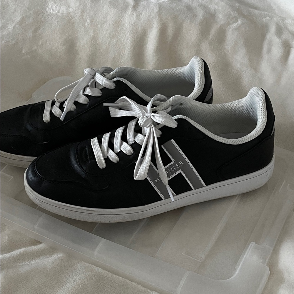 Tommy Hilfiger Classic Black and White Sneakers